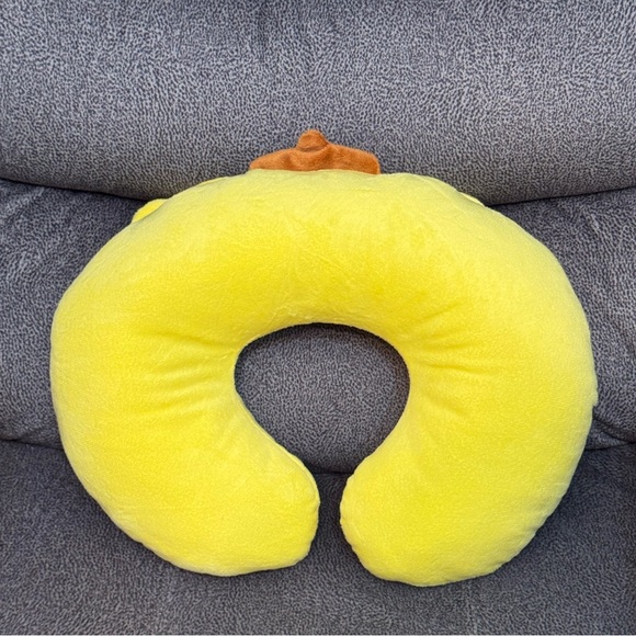 Pompompurin Travel Neck Pillow - Picture 7 of 7